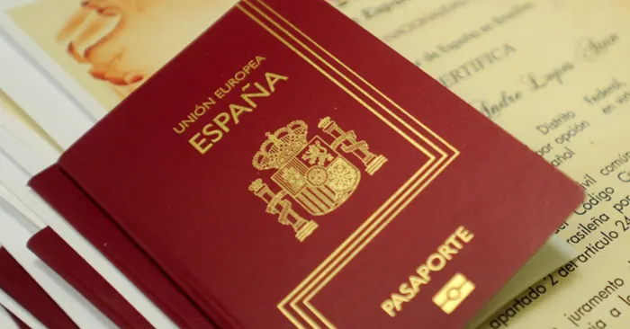 Pasaporte español: cómo obtenerlo en 2025 paso a paso